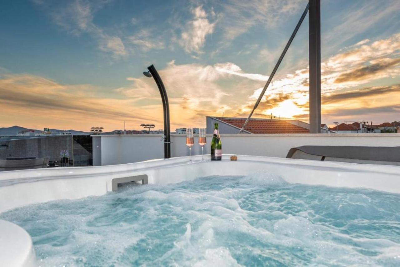 Luxury Majpruz Suites I Zara Esterno foto