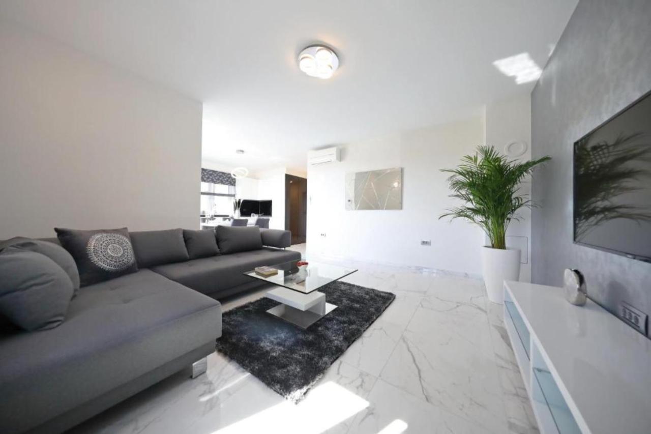 Luxury Majpruz Suites I Zara Esterno foto