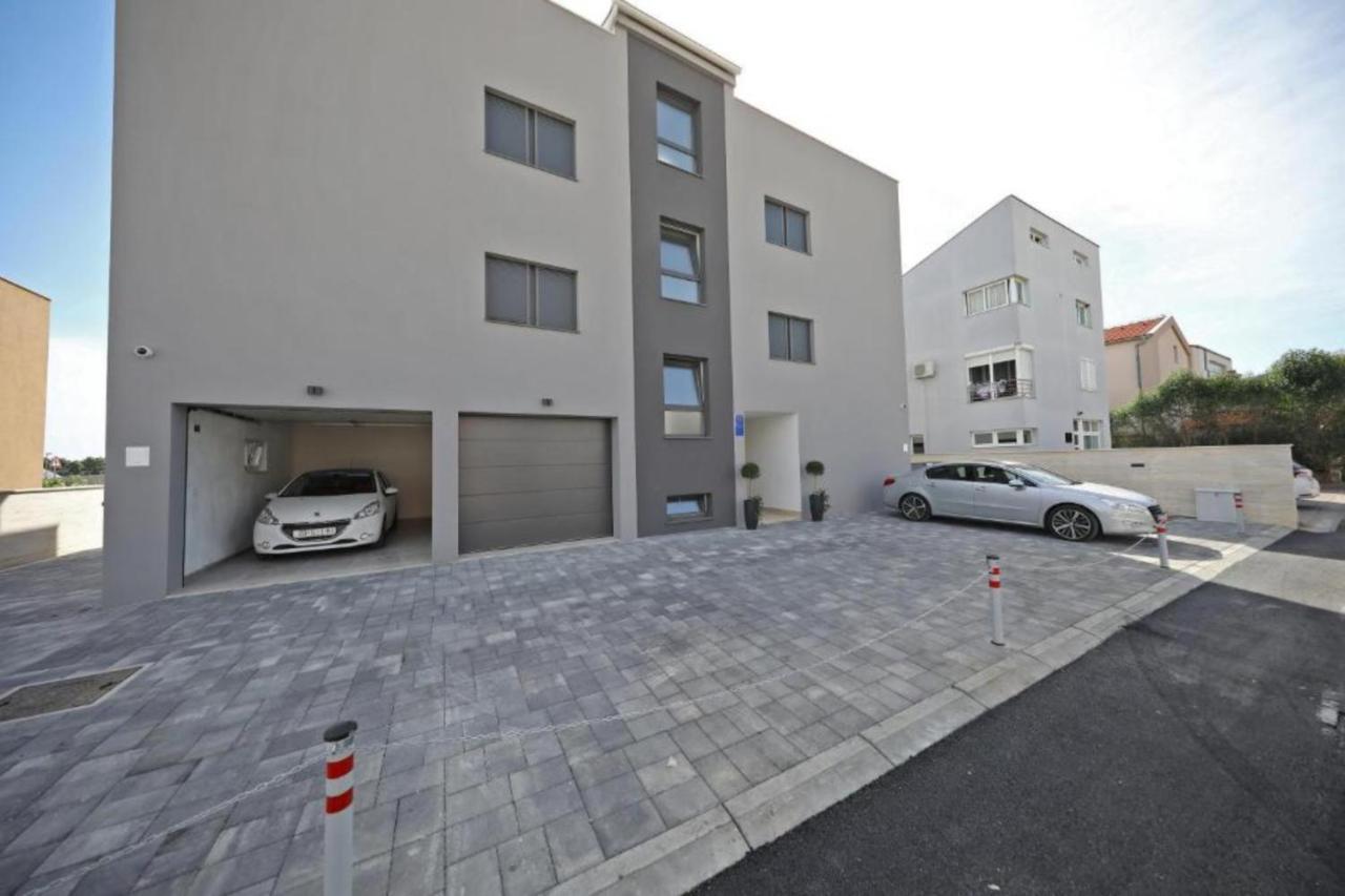 Luxury Majpruz Suites I Zara Esterno foto